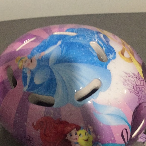 Disney Mermaids Head Gear - Picture 10 of 10